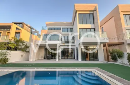 Villa - 7 Bedrooms - 7+ Bathrooms for rent in Jumeirah Park Homes - Jumeirah Park - Dubai