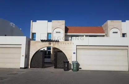 Villa - 5 Bedrooms - 5 Bathrooms for rent in Umm Suqeim 1 - Umm Suqeim - Dubai