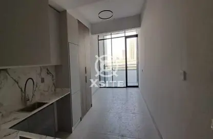 شقة - 1 حمام للايجار في الأمل تاور - مدينة دبي الرياضية - دبي