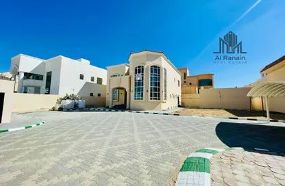 Outdoor House image for: Villa - 5 Bedrooms for rent in Ramlat Zakher - Zakher - Al Ain, Image 1