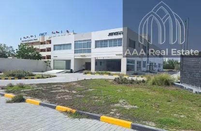 Warehouse - Studio - 7+ Bathrooms for rent in Al Hayl - Fujairah