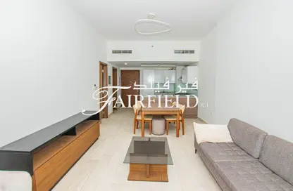 شقة - غرفة نوم - 2 حمامات للايجار في عزيزي عالية - الجداف - دبي شقة - غرفة نوم - 2 حمامات للايجار في عزيزي عالية - الجداف - دبي