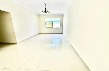 شقة - 2 غرف نوم - 2 حمامات للايجار في بناية مويليح 29 - مويلح - الشارقة شقة - 2 غرف نوم - 2 حمامات للايجار في بناية مويليح 29 - مويلح - الشارقة