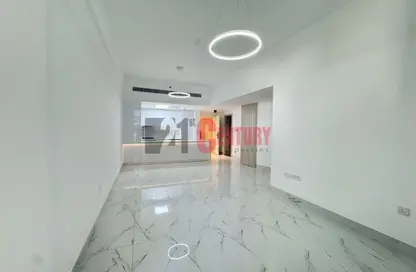 Apartment - 1 Bedroom - 2 Bathrooms for rent in Lumina Vista Residences - Jumeirah Village Circle - Dubai