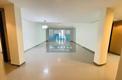 Apartment - 2 Bedrooms - 3 Bathrooms for rent in Blue Tower - Al Majaz 3 - Al Majaz - Sharjah
