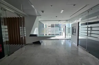 مكتب - استوديو - 2 حمامات للبيع في ون باي امنيات - الخليج التجاري - دبي