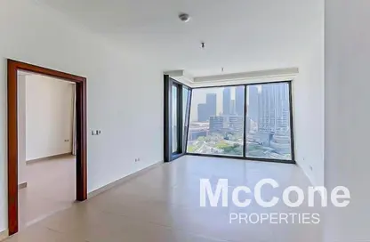 Apartment - 1 Bedroom - 2 Bathrooms for rent in Burj Vista 1 - Burj Vista - Downtown Dubai - Dubai