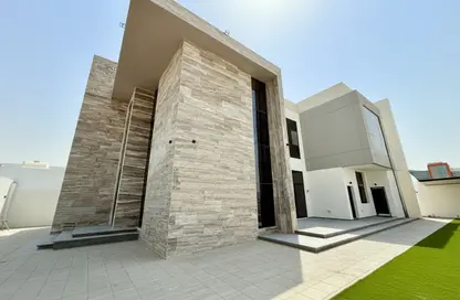 Villa - 5 Bedrooms - 7 Bathrooms for rent in Nad Al Sheba Villas - Nad Al Sheba 3 - Nad Al Sheba - Dubai