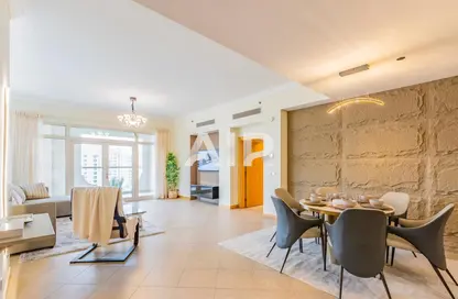 Apartment - 3 Bedrooms - 4 Bathrooms for rent in Al Nabat - Shoreline Apartments - Palm Jumeirah - Dubai