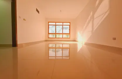 Apartment - 3 Bedrooms - 3 Bathrooms for rent in Khalidiya Street - Al Khalidiya - Abu Dhabi