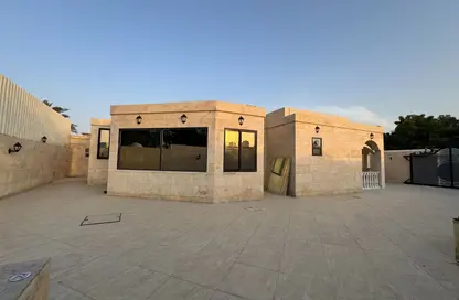 Villa - 4 Bedrooms - 6 Bathrooms for rent in Al Mairid - Ras Al Khaimah