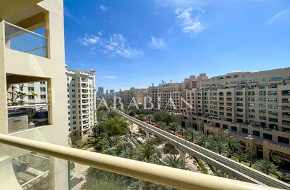 Apartment - 2 Bedrooms - 3 Bathrooms for sale in Al Hallawi - Shoreline Apartments - Palm Jumeirah - Dubai