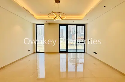 Apartment - 1 Bedroom - 2 Bathrooms for rent in Al Manal La Rose - Jumeirah Village Circle - Dubai