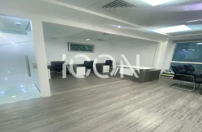 مكتب - استوديو للايجار في برج لطيفة - شارع الشيخ زايد - دبي