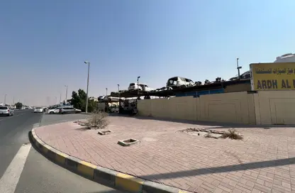 مستودع - استوديو - 4 حمامات للبيع في الصجعة الصناعية - آلصجعه - الشارقة