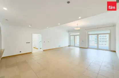 Apartment - 2 Bedrooms - 2 Bathrooms for rent in Al Hamri - Shoreline Apartments - Palm Jumeirah - Dubai
