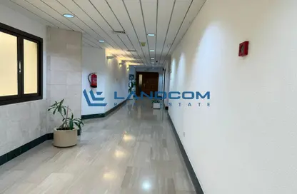 Office Space - Studio - 1 Bathroom for rent in Al Dana Centre - Al Muraqqabat - Deira - Dubai