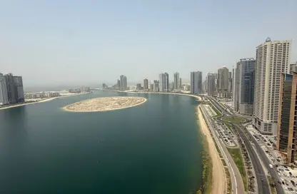 شقة - 2 غرف نوم - 3 حمامات للبيع في الخان - الشارقة