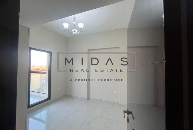 15711728 - صورة العقار 2