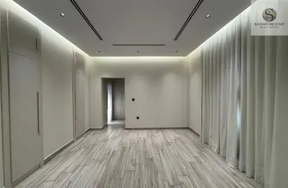 Villa - 5 Bedrooms - 6 Bathrooms for rent in Al Quoz 2 - Al Quoz - Dubai