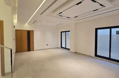 فيلا - 5 غرف نوم - 7 حمامات للايجار في الزاهية جاردنز - الزاهية - عجمان