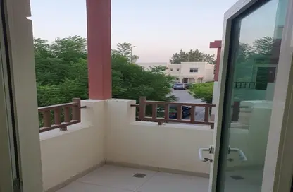 شقة - 2 غرف نوم - 2 حمامات للايجار في قرية الخليج - الغدير - أبوظبي
