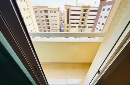 Apartment - 1 Bedroom - 2 Bathrooms for rent in Muwaileh 29 Building - Muwaileh - Sharjah
