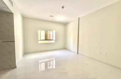 Apartment - Studio - 1 Bathroom for rent in Muwaileh 3 Building - Muwaileh - Sharjah