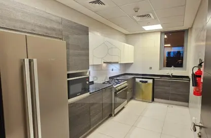 Apartment - 1 Bedroom - 2 Bathrooms for rent in Bahwan Tower Downtown - Downtown Dubai - Dubai