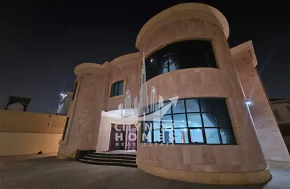 Villa - 4 Bedrooms - 5 Bathrooms for rent in Al Warqa'a 3 - Al Warqa'a - Dubai Villa - 4 Bedrooms - 5 Bathrooms for rent in Al Warqa'a 3 - Al Warqa'a - Dubai