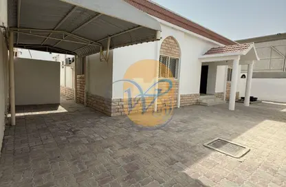 Villa - 3 Bedrooms - 3 Bathrooms for rent in Khuzam - Ras Al Khaimah