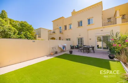 Villa - 2 Bedrooms - 3 Bathrooms for rent in Springs 2 - The Springs - Dubai