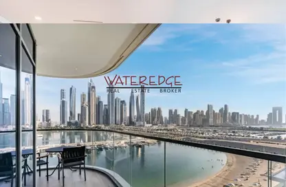 Apartment - 3 Bedrooms - 4 Bathrooms for sale in Marina Vista - EMAAR Beachfront - Dubai Harbour - Dubai