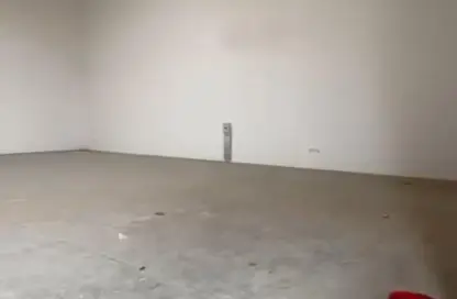 Warehouse - Studio - 1 Bathroom for rent in Umm Al Thuoob - Umm Al Quwain