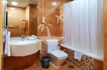 النزل و الشقق الفندقية - 1 حمام للايجار في منطقة مول الإمارات - شارع الشيخ زايد - دبي