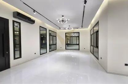 فيلا - 5 غرف نوم - 7 حمامات للايجار في العذبة - وادي العمردي - دبي