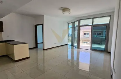 شقة - غرفة نوم - 2 حمامات للايجار في فيلا مايرا - منطقة 15 - قرية الجميرا سركل - دبي شقة - غرفة نوم - 2 حمامات للايجار في فيلا مايرا - منطقة 15 - قرية الجميرا سركل - دبي