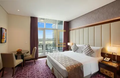 Apartment - Studio - 1 Bathroom for rent in Royal Continental Suites - Business Bay - Dubai