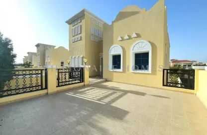Villa - 2 Bedrooms - 4 Bathrooms for rent in District 16C - Jumeirah Village Circle - Dubai