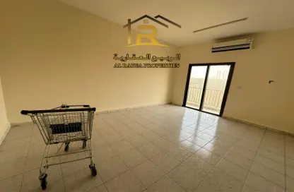 Apartment - 1 Bedroom - 2 Bathrooms for rent in Al Rashidiya Towers - Ajman Downtown - Ajman