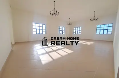 Apartment - 4 Bedrooms - 6 Bathrooms for rent in Majestic Tower - Al Taawun Street - Al Taawun - Sharjah