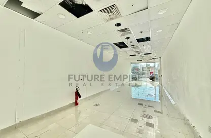 Shop - Studio for rent in Jumeirah Garden City - Al Satwa - Dubai