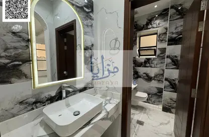 Villa - 3 Bedrooms - 5 Bathrooms for sale in Al Yasmeen 1 - Al Yasmeen - Ajman