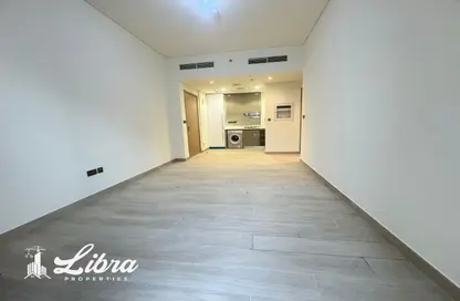Empty Room image for: Apartment - 2 Bedrooms - 2 Bathrooms for rent in AZIZI Riviera 26 - Meydan One - Meydan - Dubai, Image 1