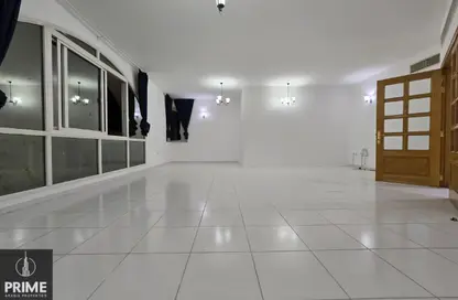 Apartment - 3 Bedrooms - 4 Bathrooms for rent in Al Muroor Building - Sultan Bin Zayed the First Street - Muroor Area - Abu Dhabi