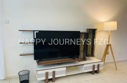 Apartment - 2 Bedrooms - 3 Bathrooms for rent in Ajman Corniche Road - Ajman
