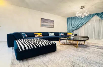 Apartment - 1 Bedroom - 2 Bathrooms for rent in Beach Tower 1 - Al Khan Lagoon - Al Khan - Sharjah