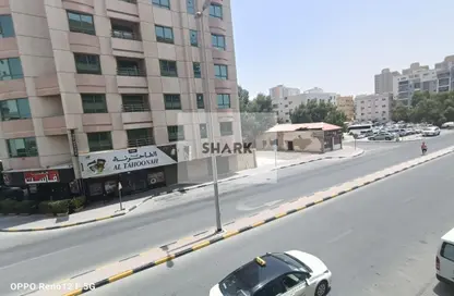 شقة - 2 غرف نوم - 2 حمامات للبيع في مساكن كورنيش عجمان - طريق كورنيش عجمان - عجمان