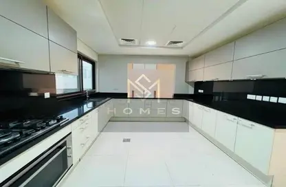 Kitchen image for: Villa - 6 Bedrooms for rent in Grand Views - Meydan Gated Community - Meydan - Dubai, Image 1