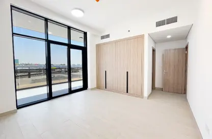 Apartment - 2 Bedrooms - 3 Bathrooms for rent in M2M Building - Meydan Avenue - Meydan - Dubai